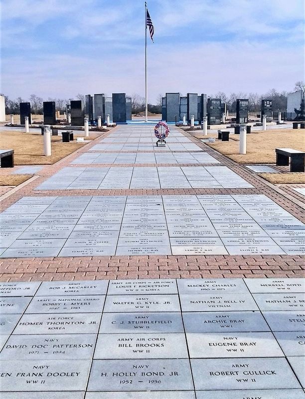 Korean War Marker behind the Ring of Honor in back left. image. Click for full size.