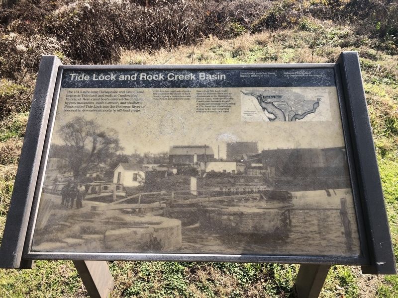Tide Lock and Rock Creek Basin Marker image. Click for full size.