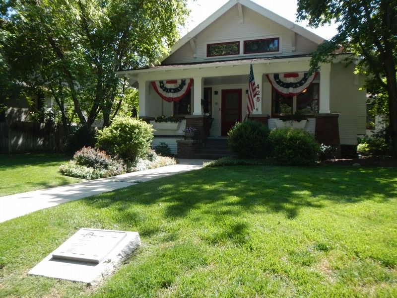 425 Connell Residence and Marker image. Click for full size.