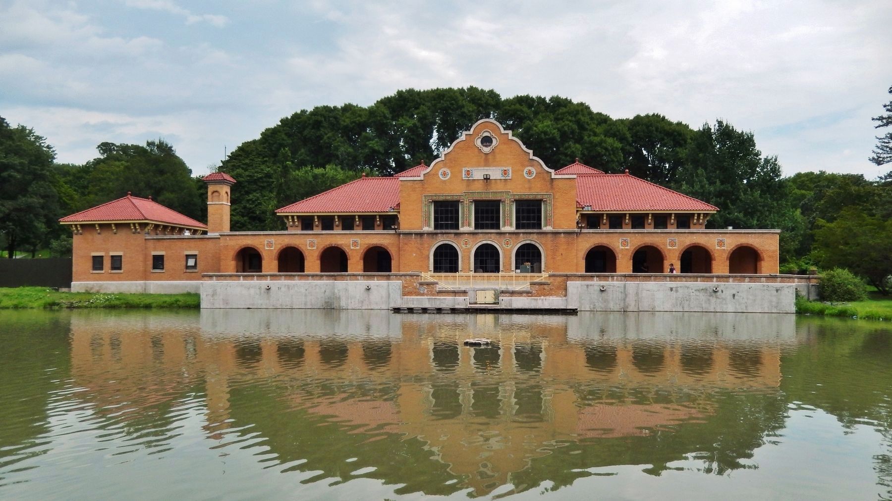 Washington Park Lakehouse<br>(<i>view from across Washington Park Lake - near marker</i>). Click for full size. Washington Park Lakehouse<br>(<i>view from across Washington Park Lake - near marker</i>) image. Click for full size.