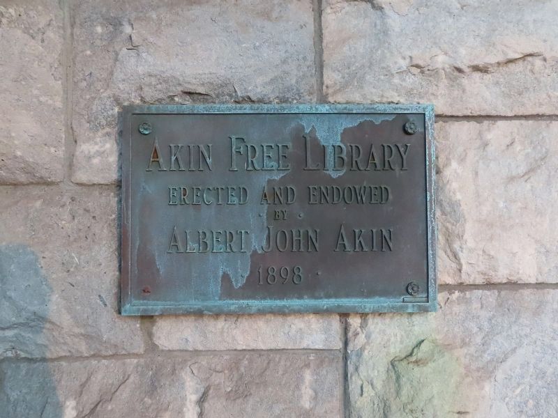 Akin Hall Commemorative Plaque image. Click for full size.