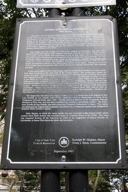 General Jos Artigas Monument image. Click for full size.