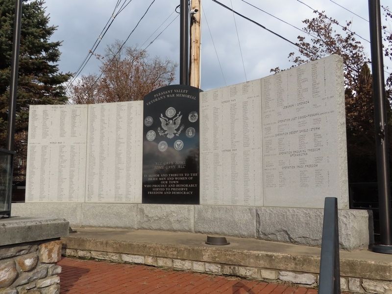 Pleasant Valley Veterans War Memorial image. Click for full size.