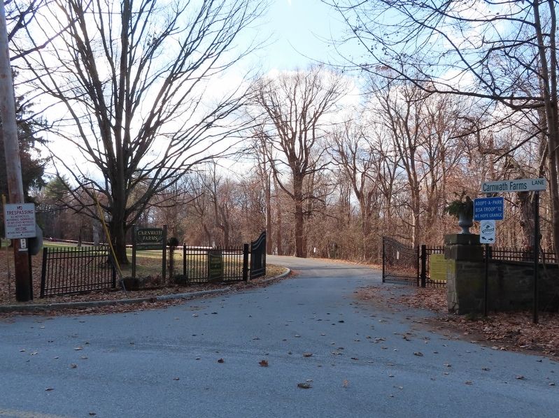 The entrance gate to Historic Carnwath Farms image. Click for full size.