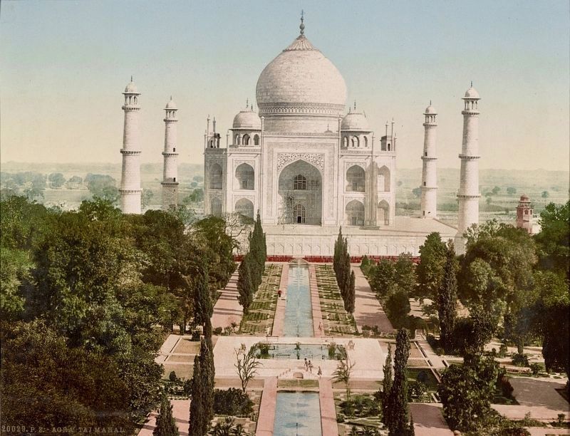<i>Agra, Taj Mahal</i> image. Click for full size.