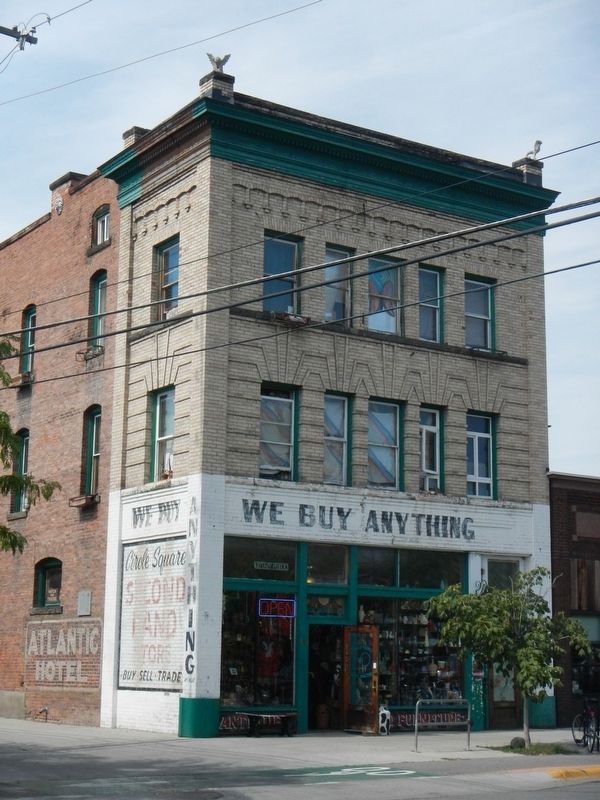 The Atlantic Hotel image. Click for full size.