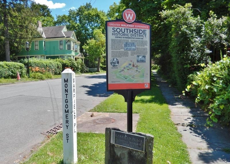 Southside Historic District Marker <i>wide view<br>(looking south along Garfield Place)</i>. Click for full size. Southside Historic District Marker <i>wide view<br>(looking south along Garfield Place)</i> image. Click for full size.