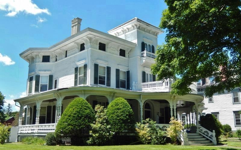 Victorian Mansion, 85 South Hamilton Street, Poughkeepsie, NY. Click for full size. Victorian Mansion, 85 South Hamilton Street, Poughkeepsie, NY image. Click for full size.
