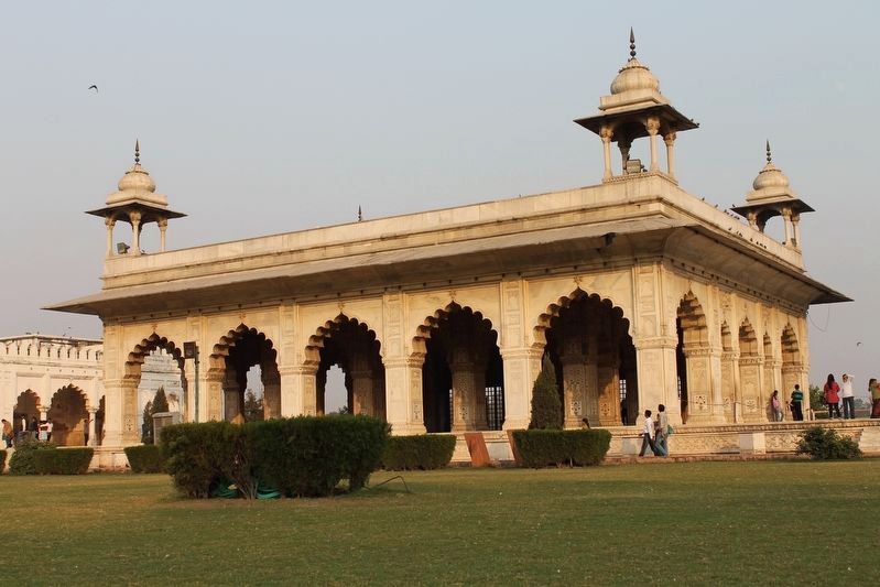 Diwan-i-Khas and Marker image. Click for full size.