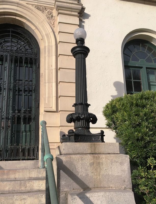 Cast Iron Lamp Post image. Click for full size.