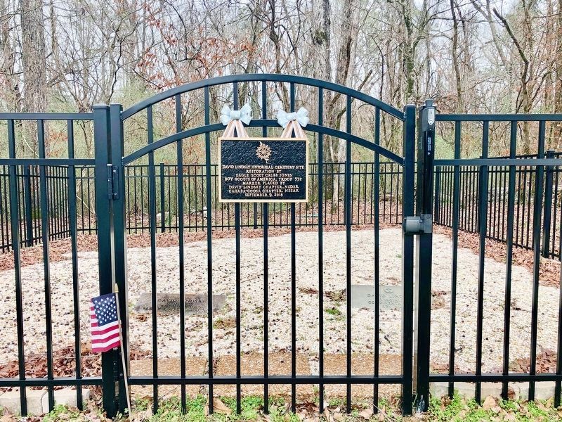 David Lindsay Cemetery and NSDAR plaque. image. Click for full size.