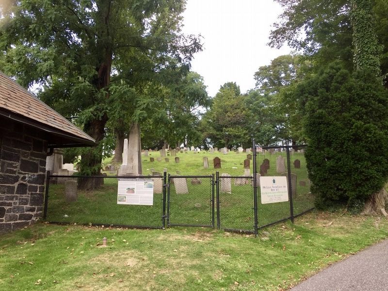 Huntington's Old Burying Ground Marker - wide view image. Click for full size.