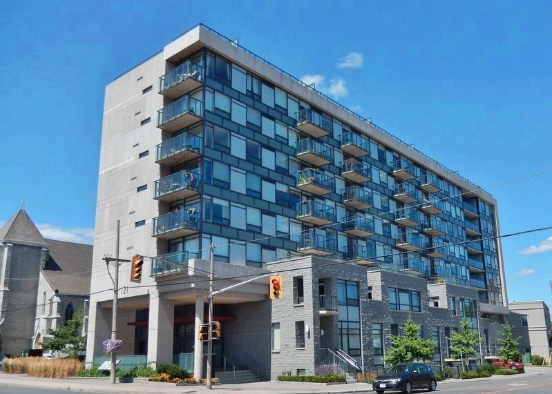 Anna Lane Condominium<br>(<i>view from Queen/Bagot Street intersection</i>). Click for full size. Anna Lane Condominium<br>(<i>view from Queen/Bagot Street intersection</i>) image. Click for full size.
