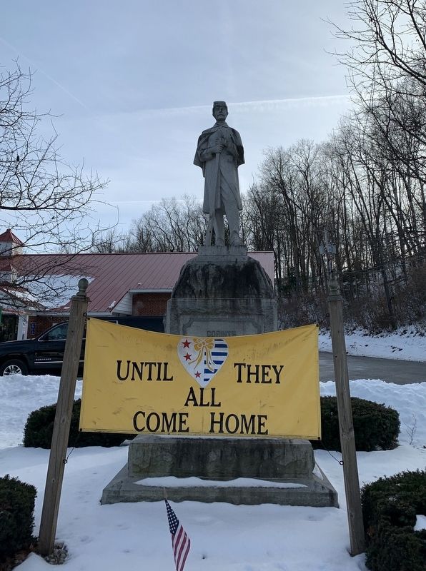 Corinth Civil War Memorial. Click for full size. Corinth Civil War Memorial image. Click for full size.