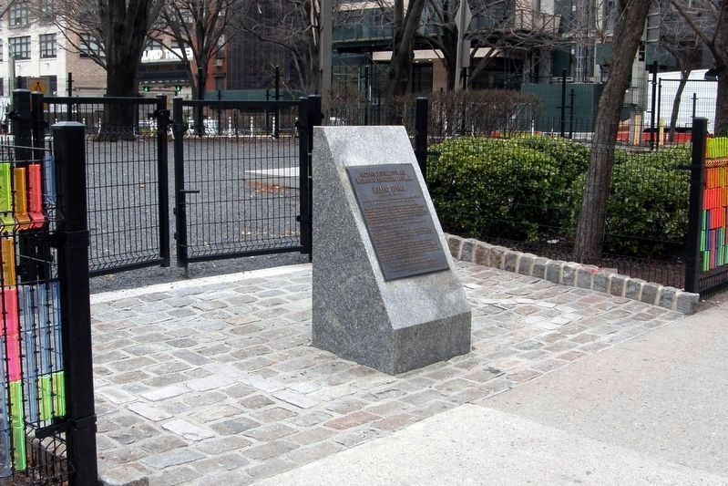Holland Tunnel Marker plinth image. Click for full size.