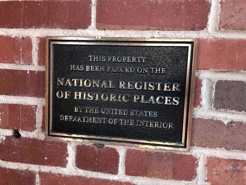 Plaque on the building in the complex image. Click for full size.