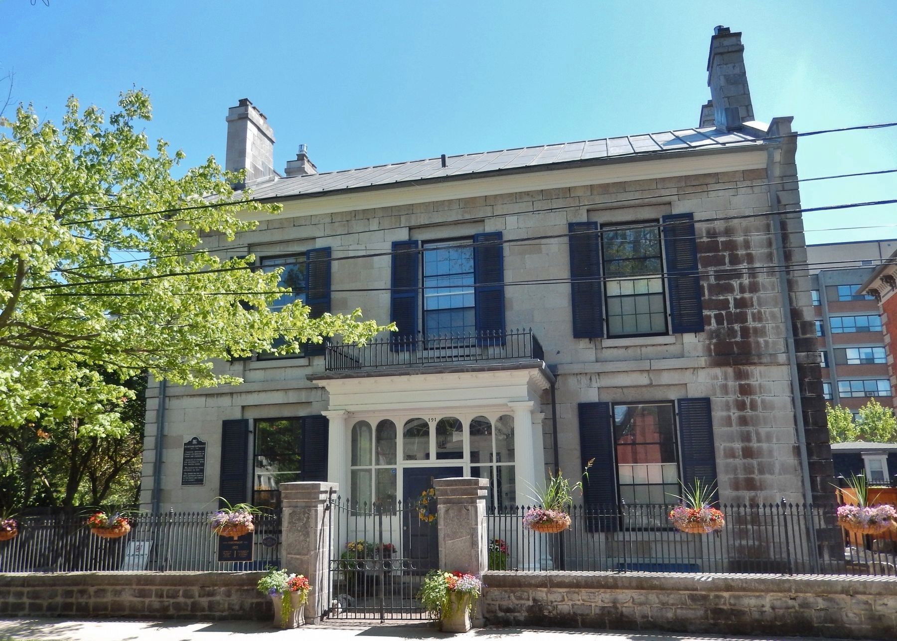 Sir Richard Cartwright House<br>(<i>front view front King Street East</i>). Click for full size. Sir Richard Cartwright House<br>(<i>front view front King Street East</i>) image. Click for full size.