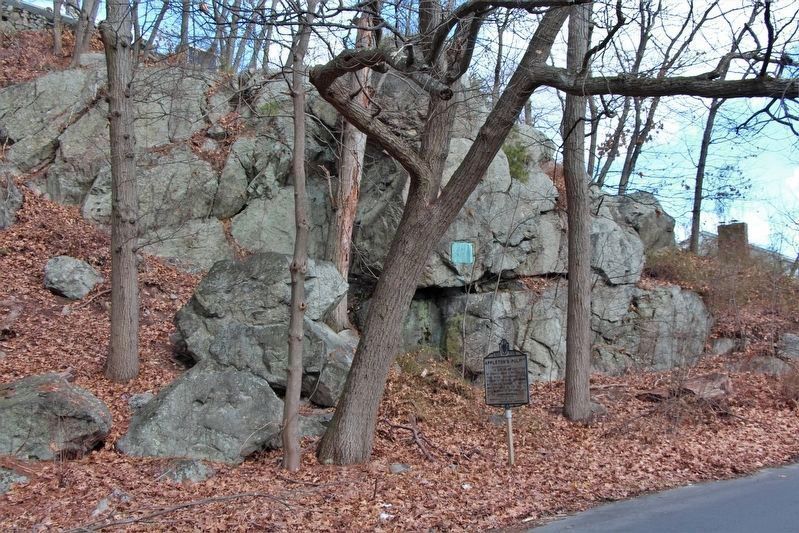 Appleton's Pulpit Marker and the rock visible in winter. image. Click for full size.