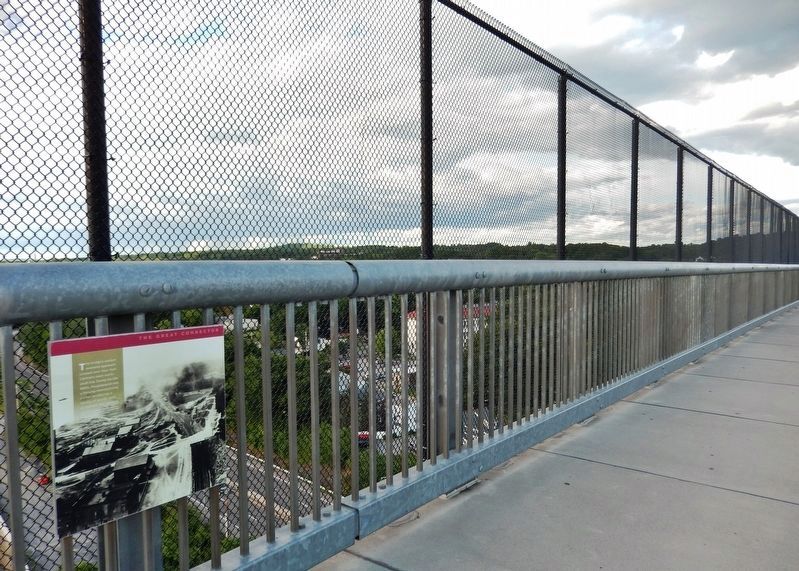 Eastern Overland Approach Marker<br>(<i>looking northeast &bull; US Highway 9 in background</i>) image. Click for full size.