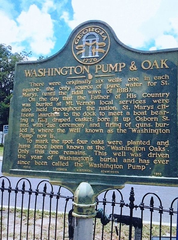 Photo Insert Left: The Washington Pump & Oak State Historical Marker image. Click for full size.