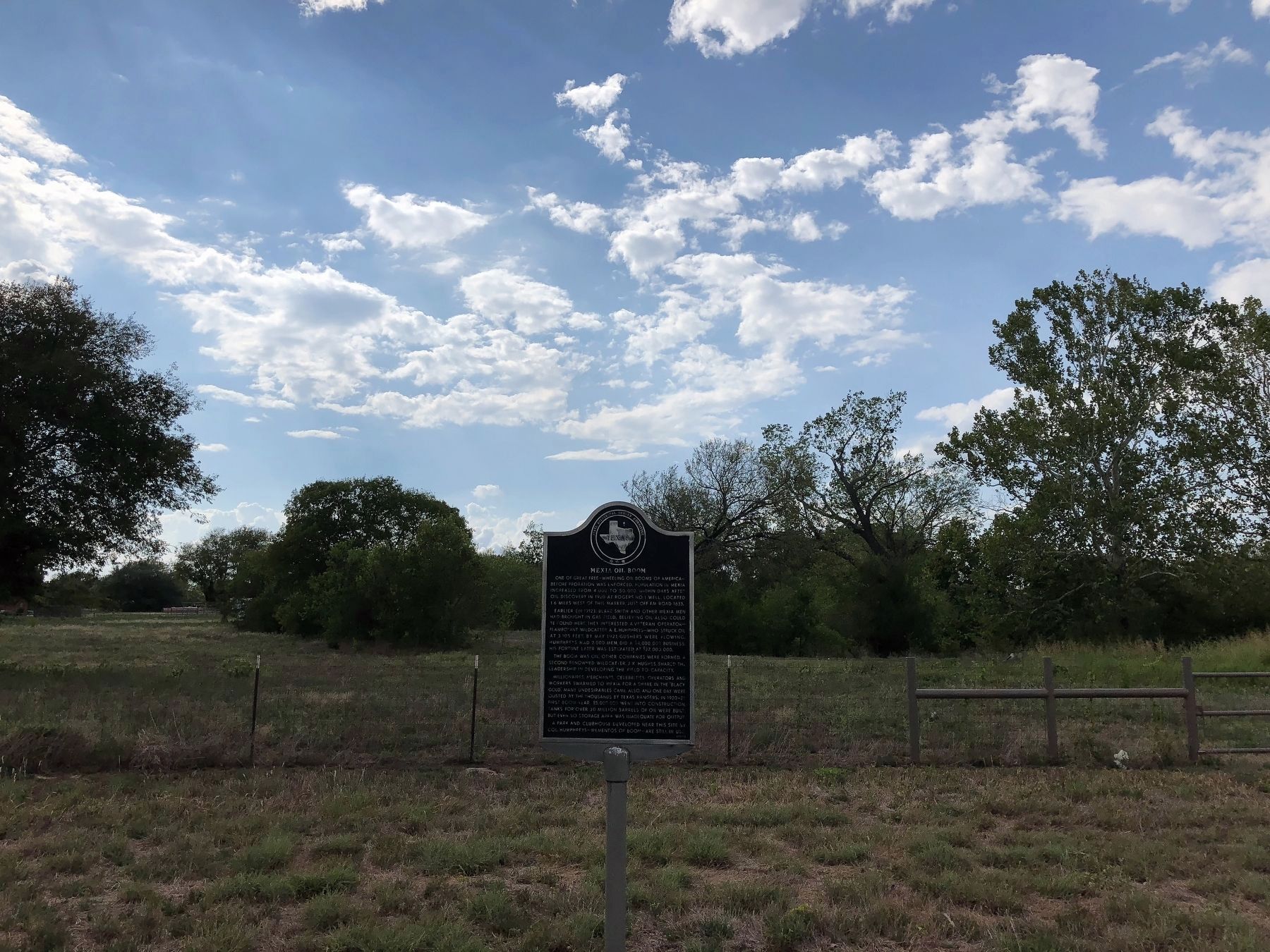 Mexia Oil Boom Marker image. Click for full size.
