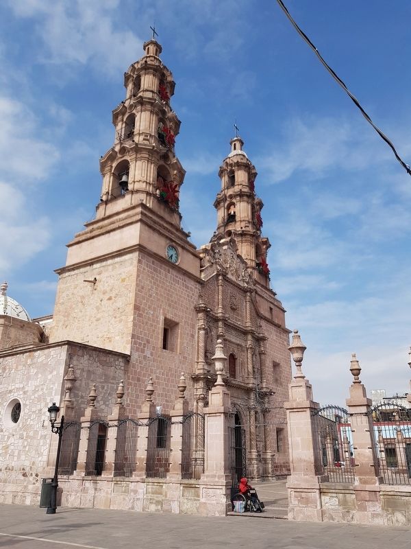 Aguascalientes Cathedral and Marker image. Click for full size.