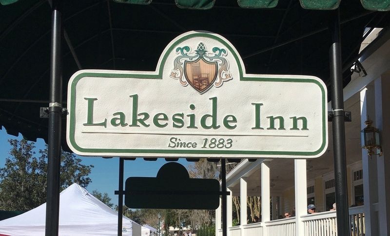 Lakeside Inn Sign image. Click for full size.