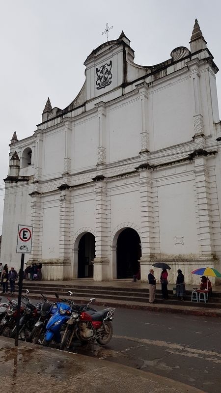 The nearby Cathedral of Santo Domingo de Guzmn image. Click for full size.