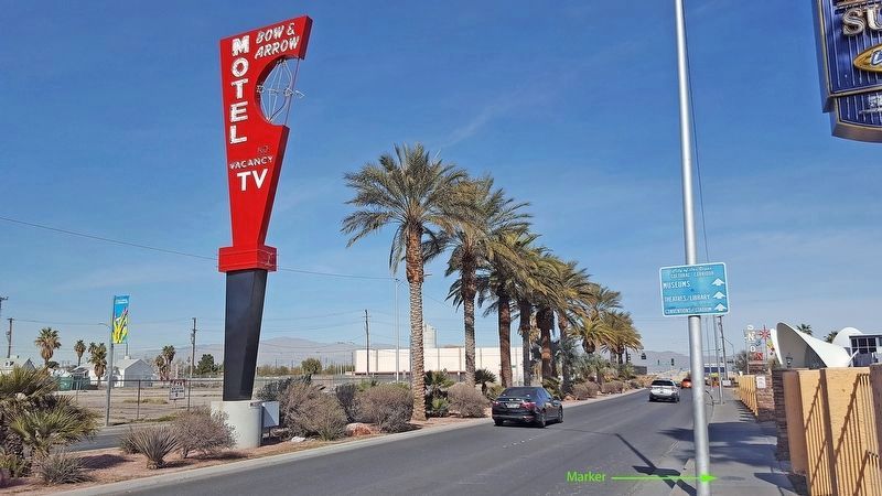 Bow & Arrow Motel Sign image. Click for full size.