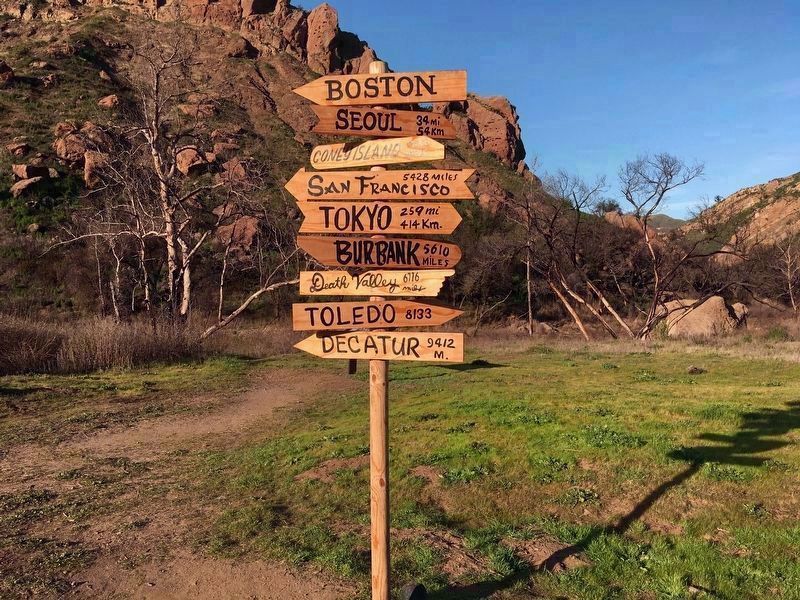M*A*S*H Signpost image. Click for full size.