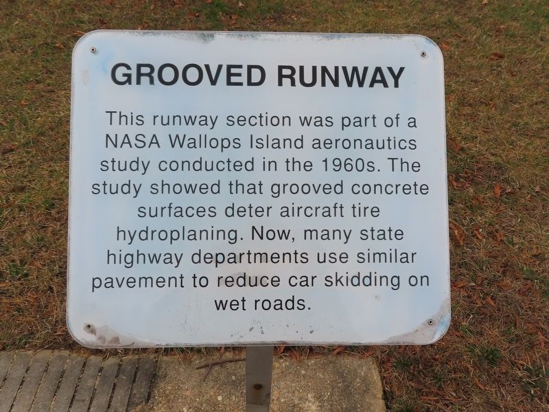 Grooved Runway Marker image. Click for full size.