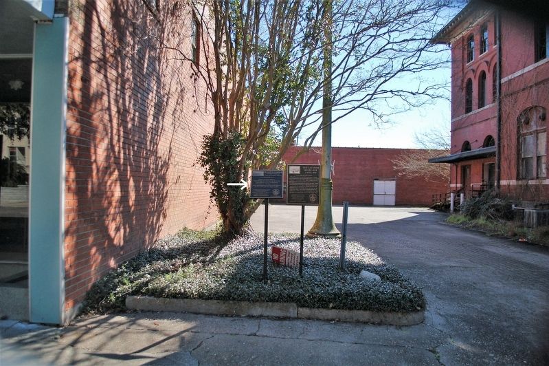 Manon's Corner Marker image. Click for full size.