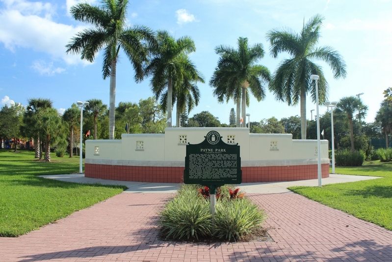 Payne Park Marker looking south. Click for full size. Payne Park Marker looking south image. Click for full size.