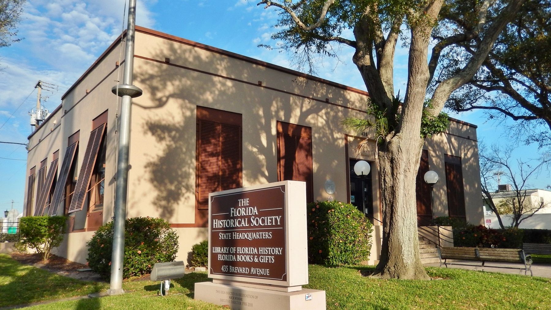 Historic Cocoa Post Office (<i>southeast corner view</i>). Click for full size. Historic Cocoa Post Office (<i>southeast corner view</i>) image. Click for full size.
