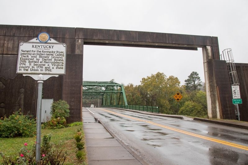 West Virginia / Kentucky Marker image. Click for full size.