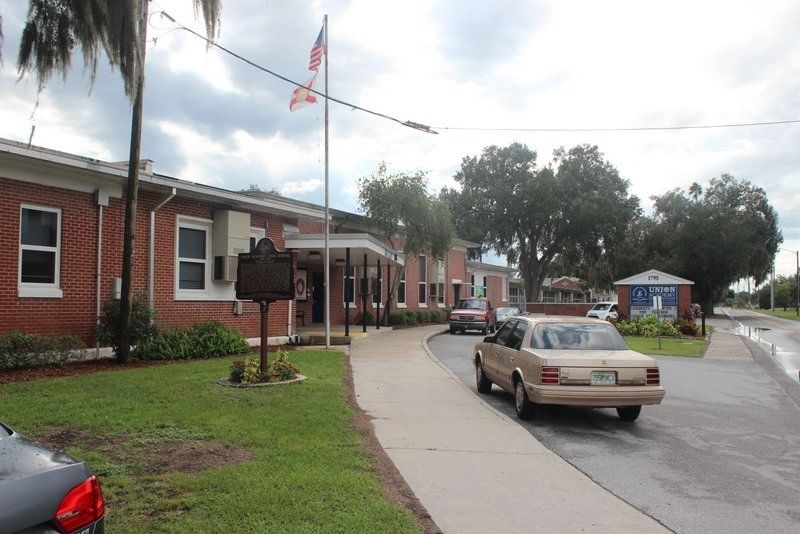 Union Academy High School and Marker looking west image. Click for full size.