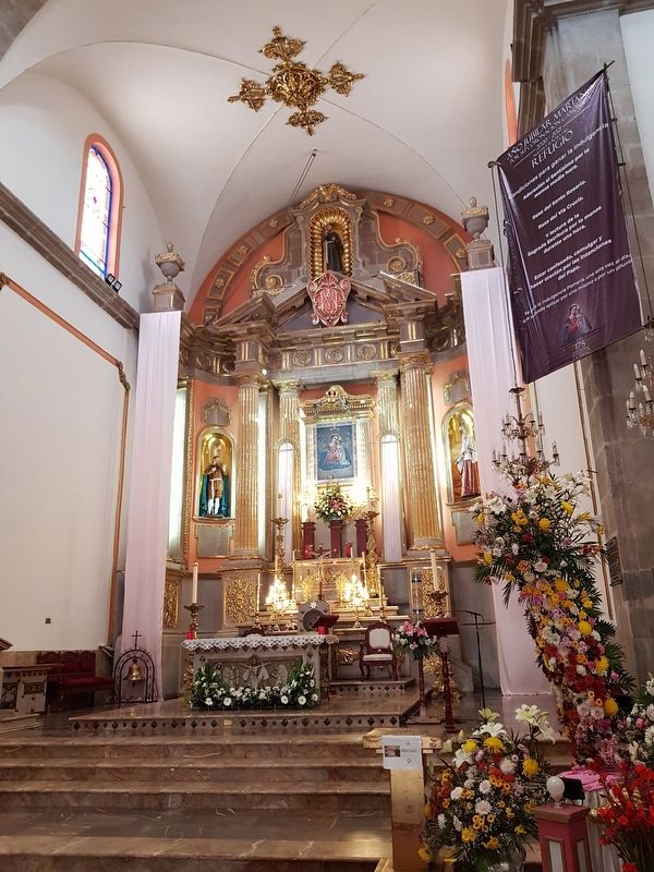 The altar of the Parish Church of San Francisco Asís. Click for full size. The altar of the Parish Church of San Francisco Asís image. Click for full size.