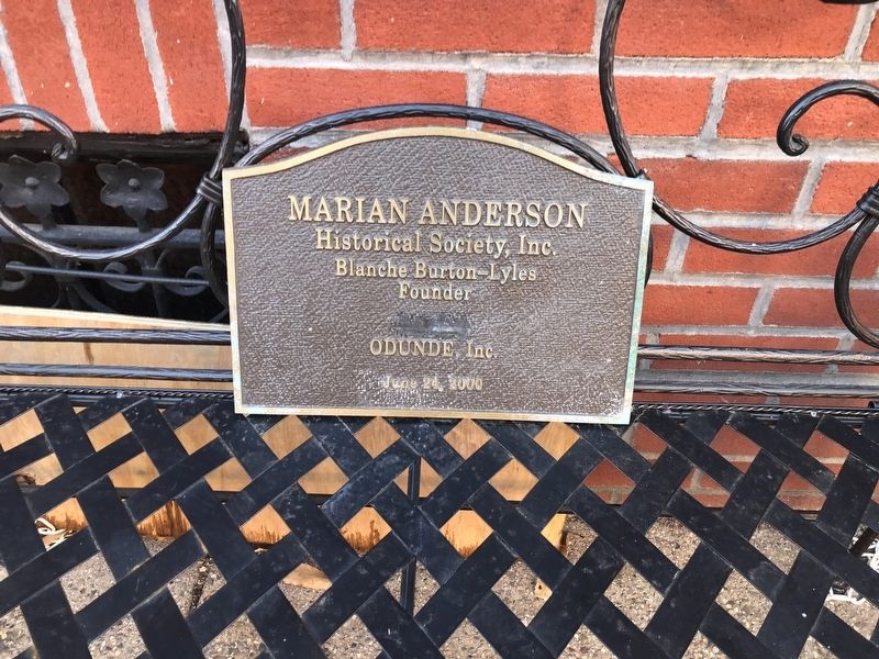 Another additional plaque on the building image. Click for full size.