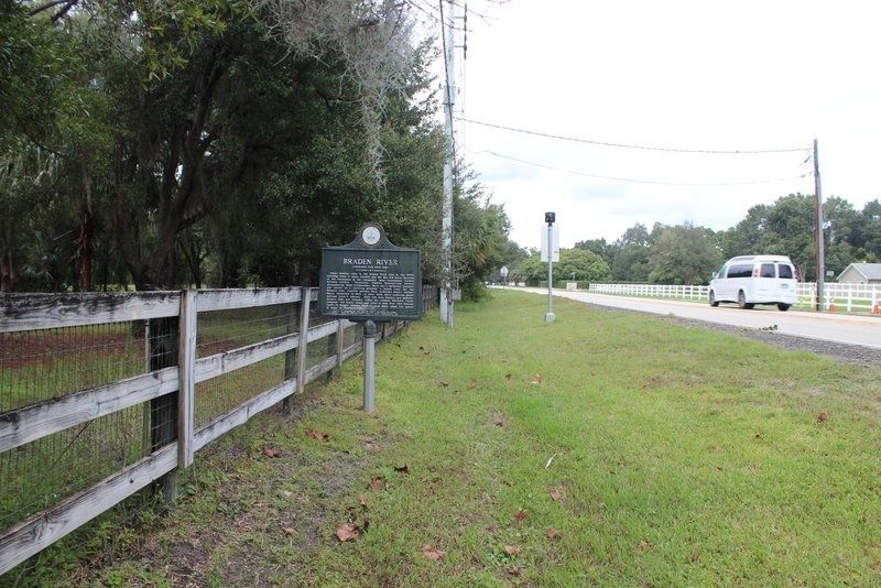 Braden River Marker looking north image. Click for full size.