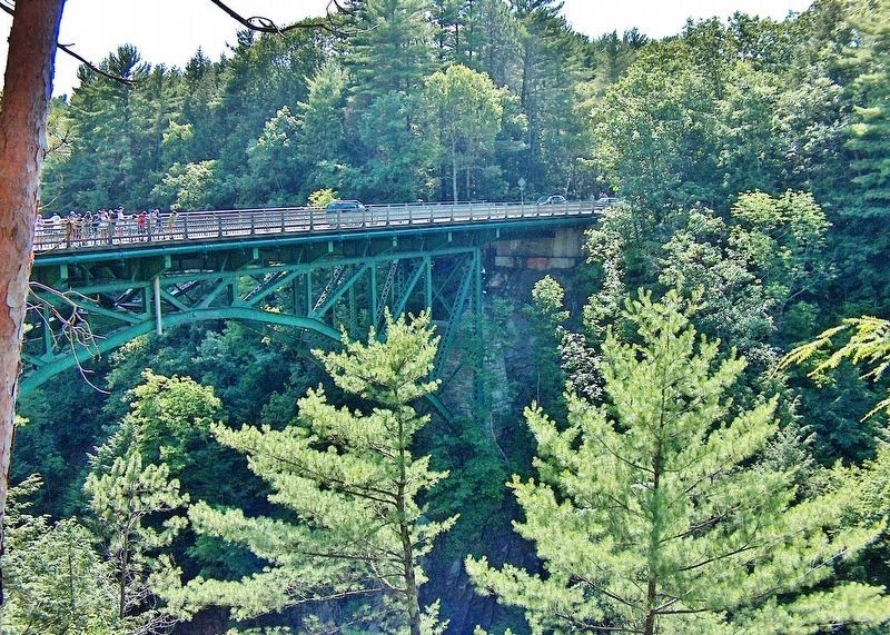 1911 Quechee Gorge Bridge<br>(<i>view from near marker</i>) image. Click for full size.