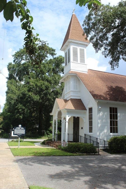 Bagdad United Methodist Church and Marker image. Click for full size.