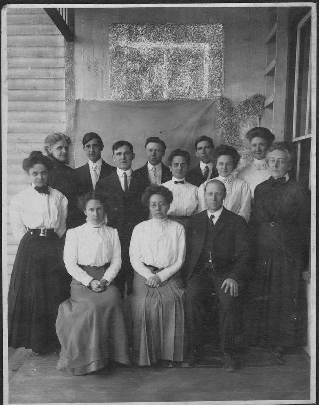 Hazel Green Academy 1910 Faculty image. Click for full size.