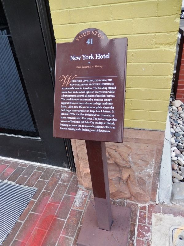 New York Hotel Marker image. Click for full size.