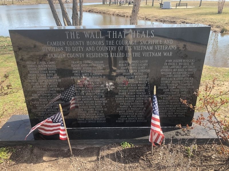 Veteran's Island Marker image. Click for full size.