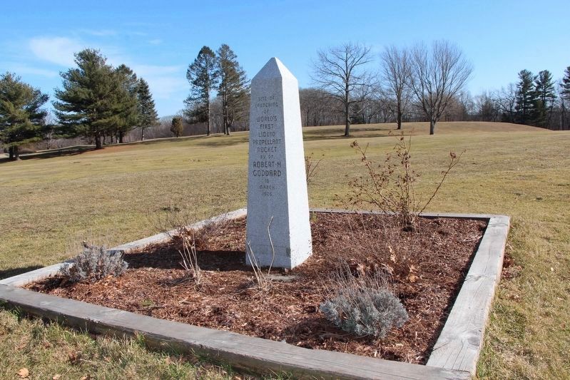 Marker at the actual site of the rocket launch on Pakachoag Golf Course. image. Click for full size.