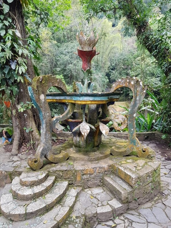 A fantastic fountain at James' garden ruins image. Click for full size.