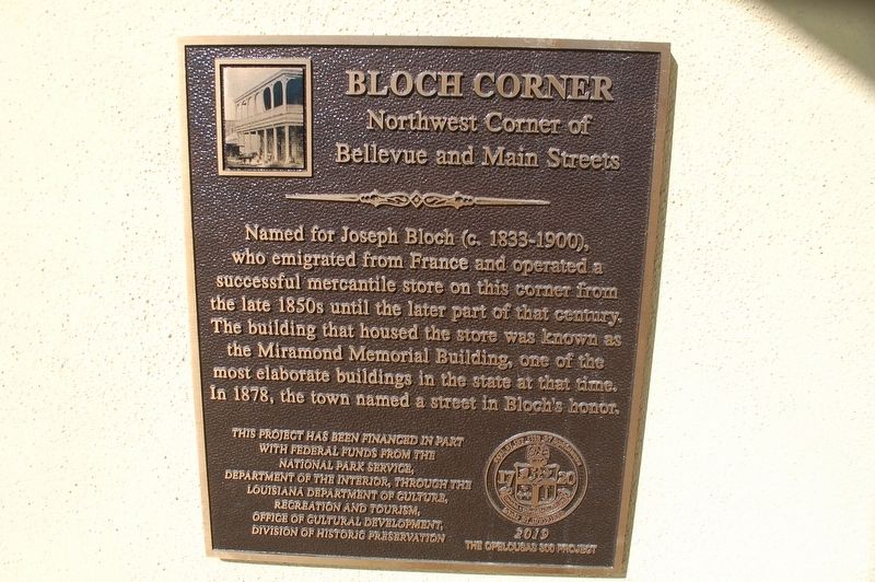 Bloch Corner Marker image. Click for full size.