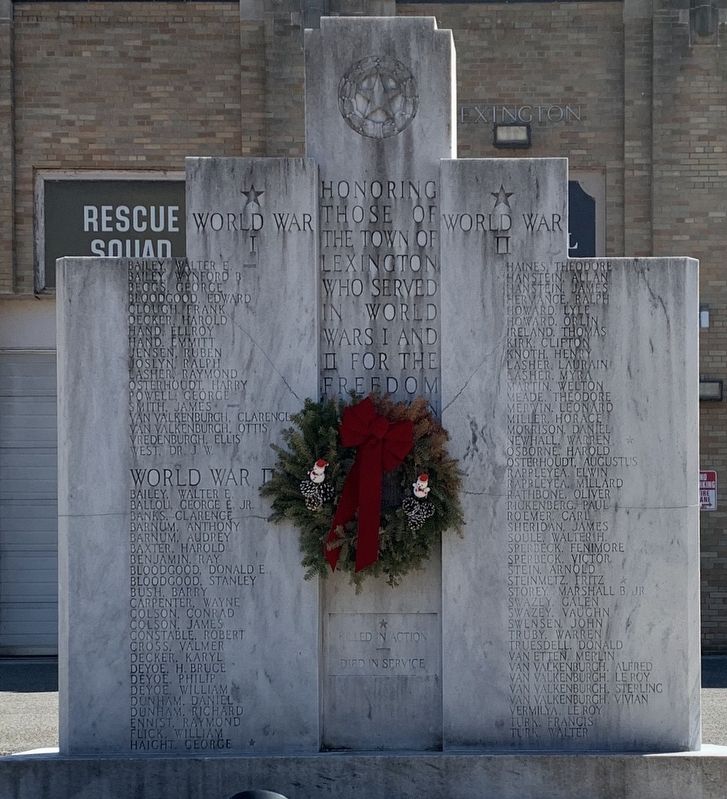 Town of Lexington War Memorial image. Click for full size.
