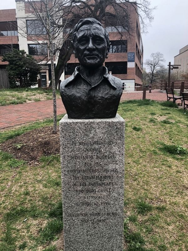 Nearby statue. Click for full size. Nearby statue image. Click for full size.