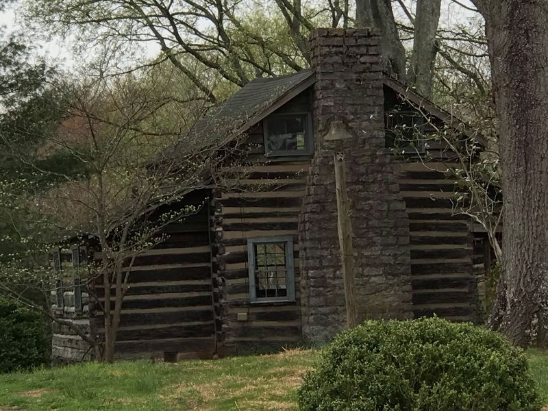 The log cabin built c. 1810 by John Alford image. Click for full size.